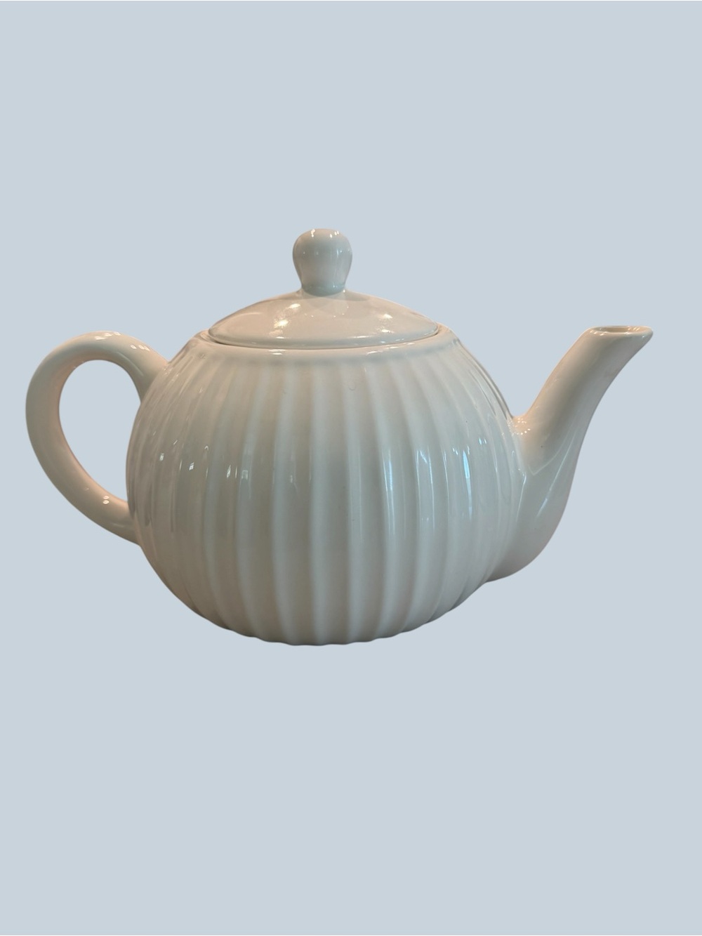 White Ceramic Fluted Teapot with matching lid